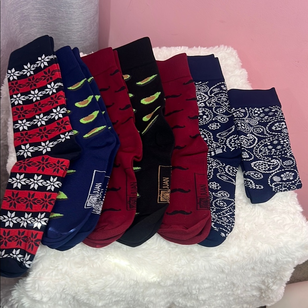 NEW 7 Colorful Patterned Men's Socks Set